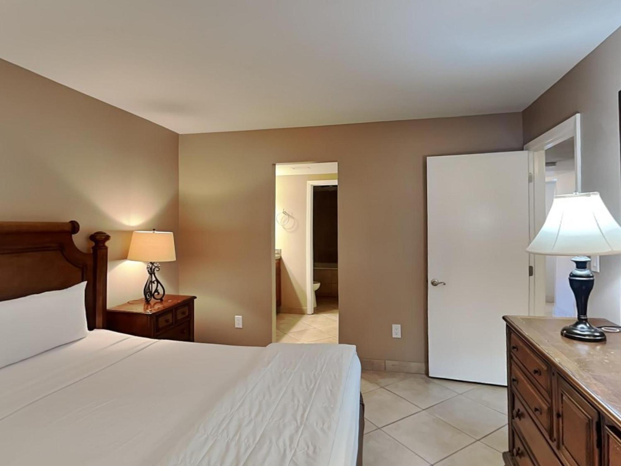 Edgewater Tower I 107 Apartment